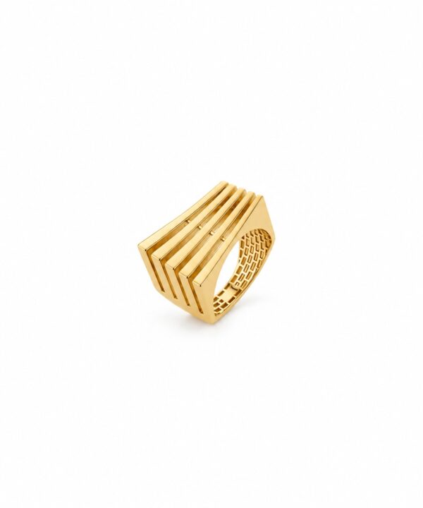 18K Yellow Gold Ring - 7.68g