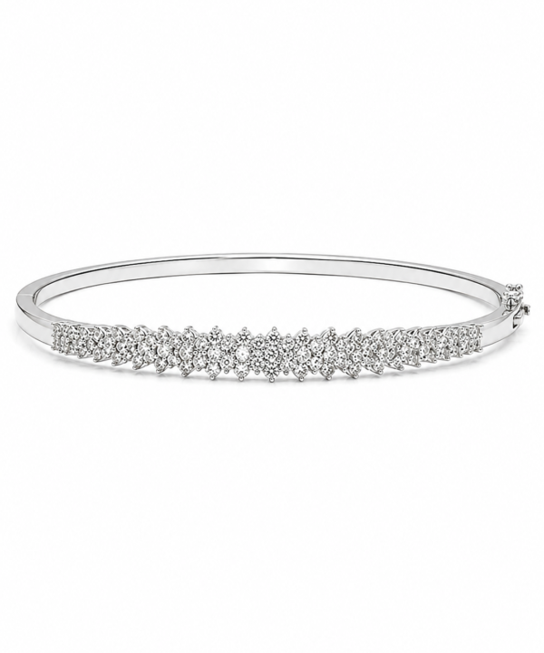 18K White Gold & Diamond Bangle (1.81ct)